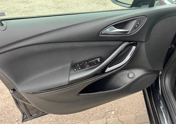 Opel Astra cena 45900 przebieg: 180000, rok produkcji 2016 z Mysłowice małe 497